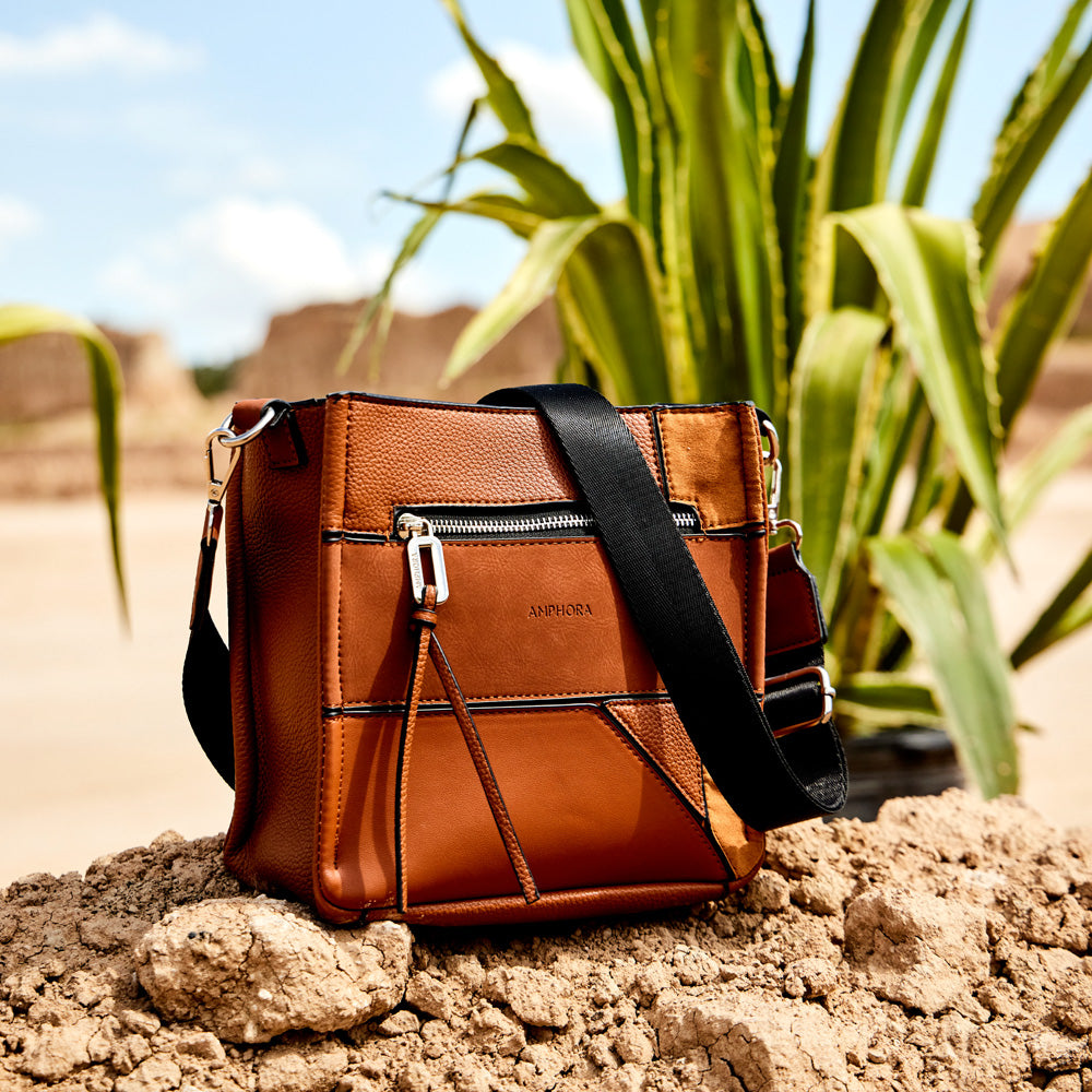 Small Urica Brown Crossbody Wallet