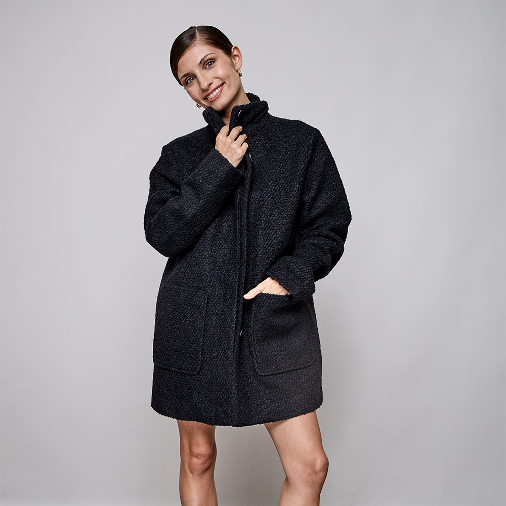 Lara Black Jacket