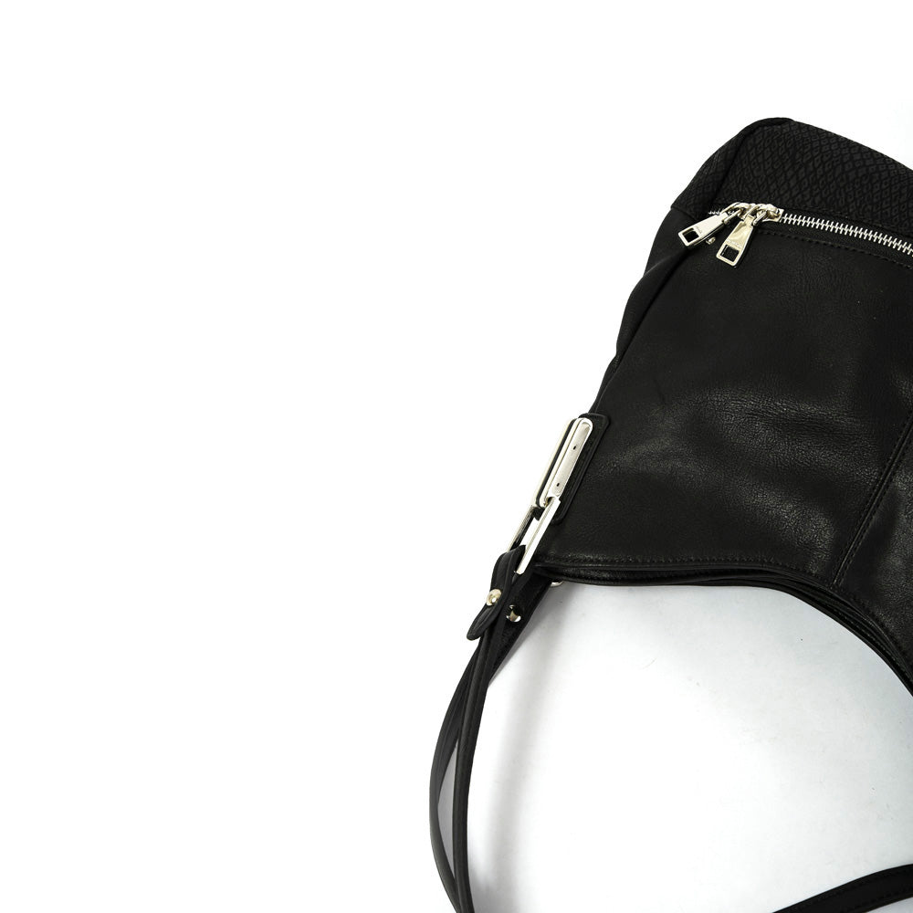 Wallet Two Handles Three divisions oleander black