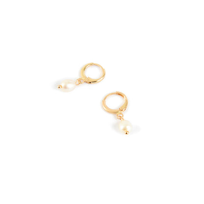 Hoops with golden pearl pendant