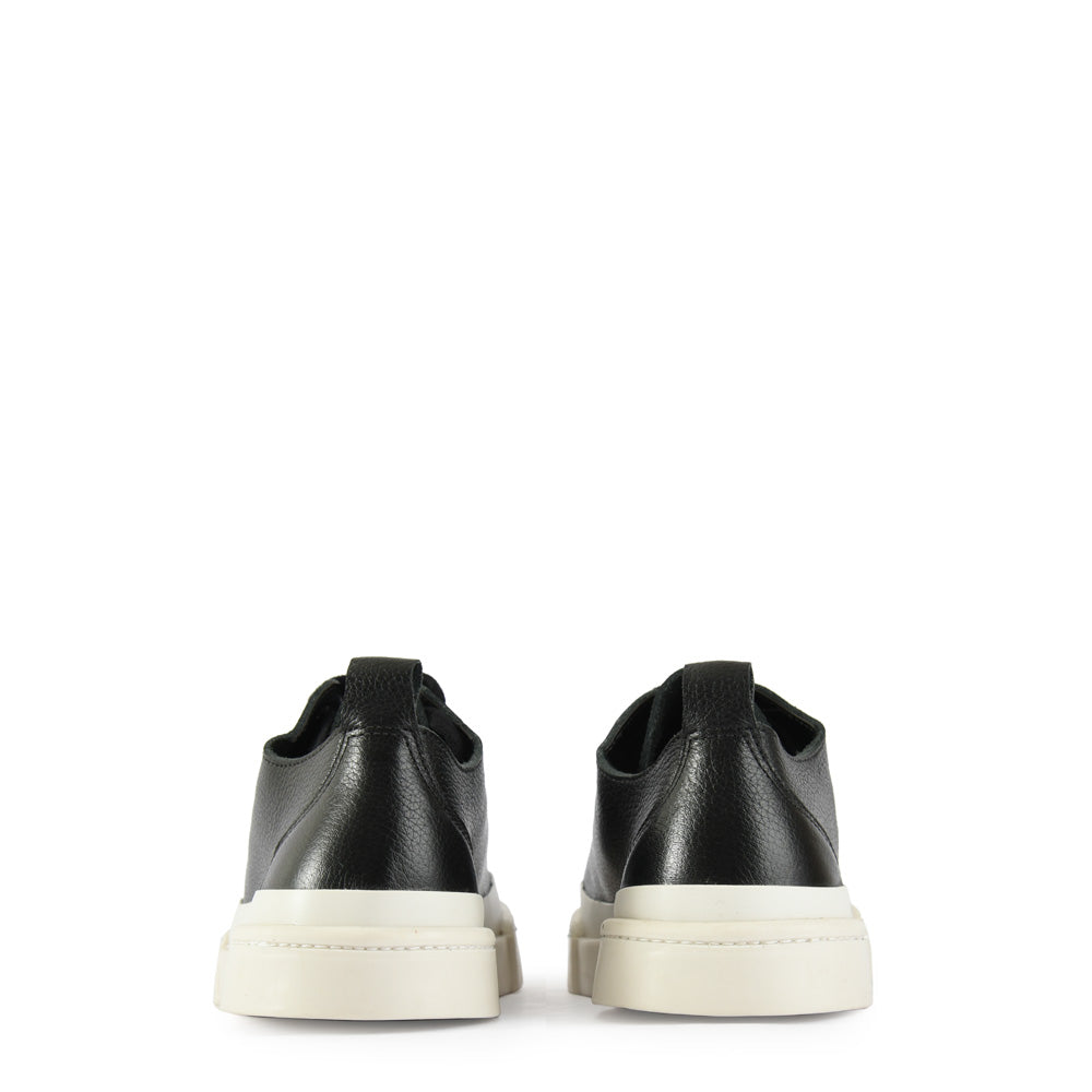 Black graziela sneaker