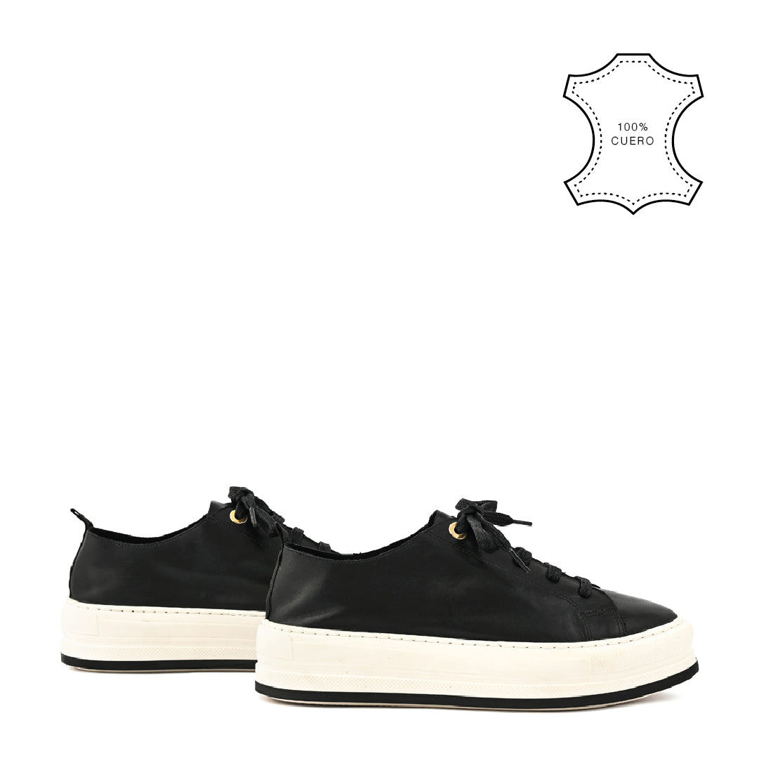 Black vony sneaker